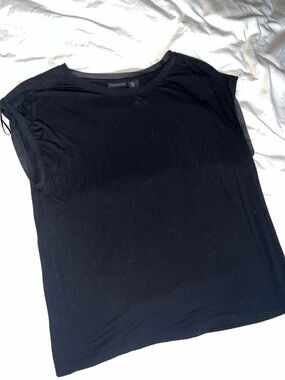 Tahari Black Cap-Sleeve Tank Top